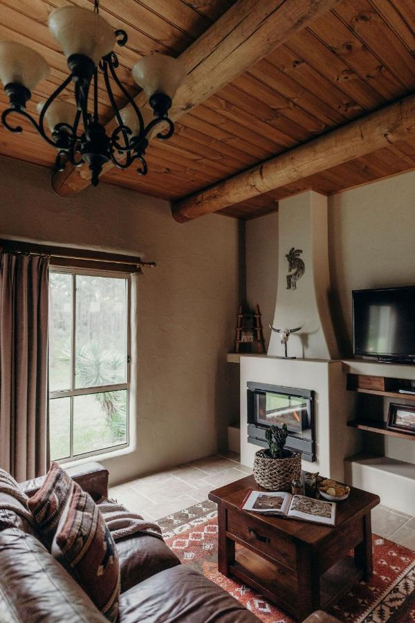 Casa La Vina Pokolbin - Romantic Villas With Outdoor Hot Tubs And Fireplaces Exterior photo